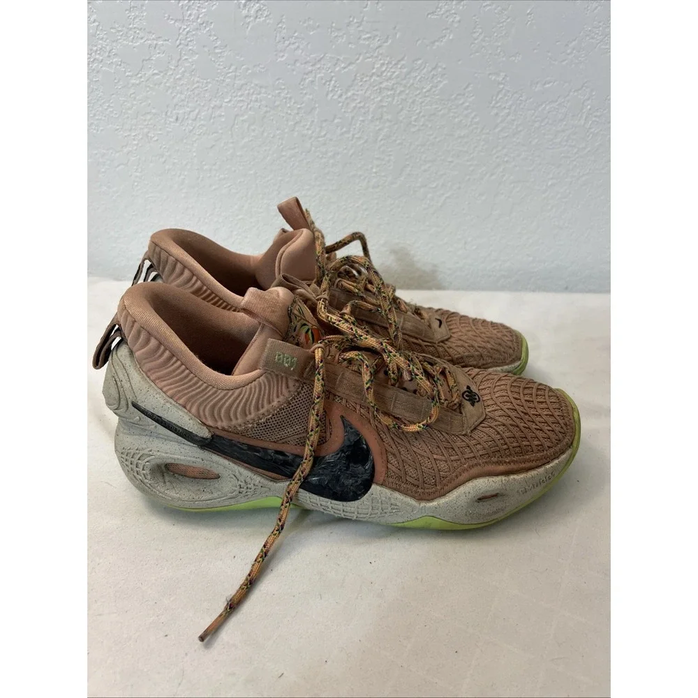 Nike cosmic unity